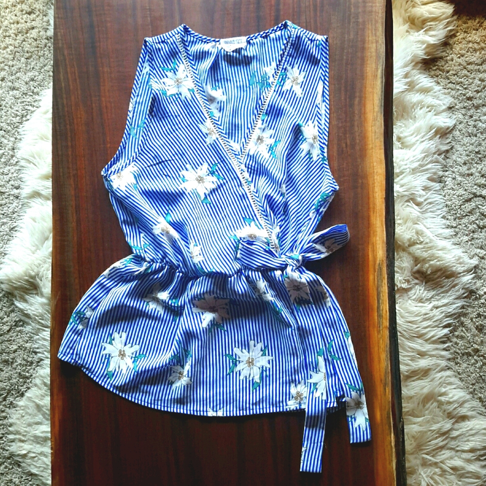 Floral stripped sleeveless tie wrap tank